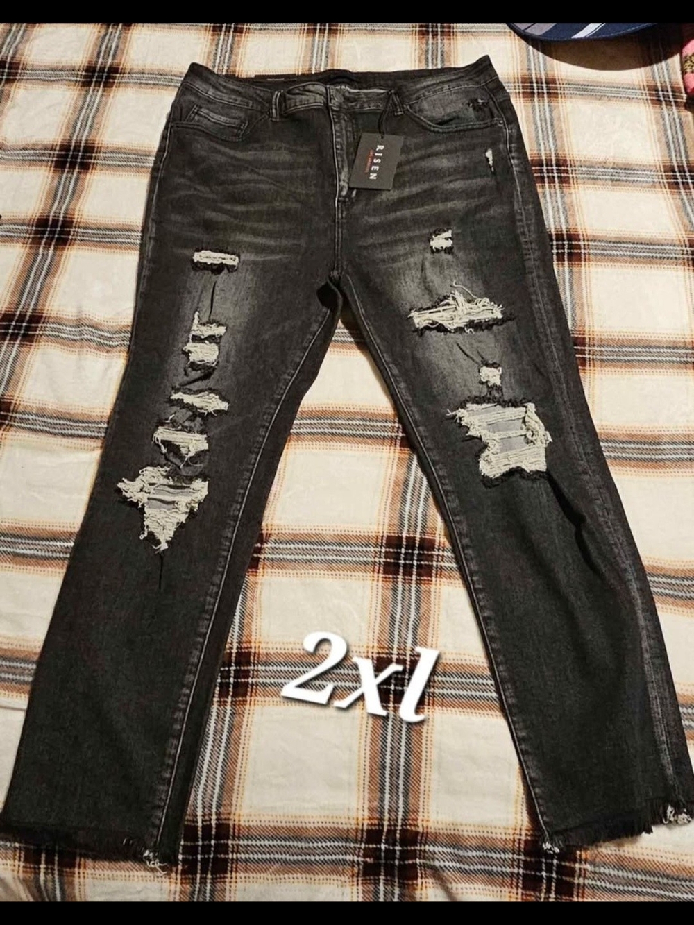 Risen Women's Black Distressed Skinny Jeans - 2XL